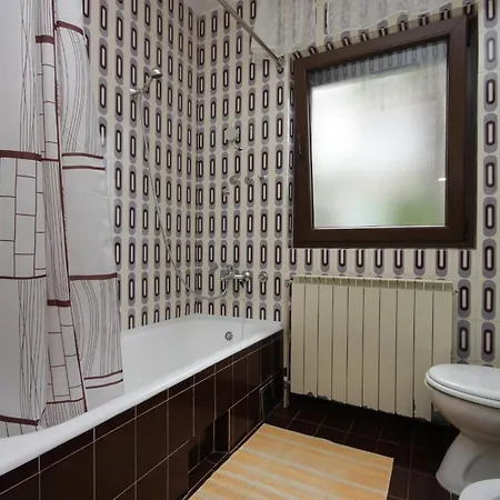 With A Parking Space - 7060