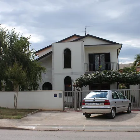 Appartement With A Parking Space - 7060