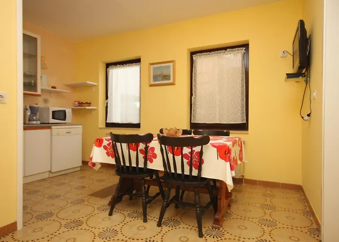 With A Parking Space - 7060