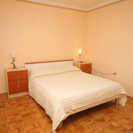 With A Parking Space - 7060 *