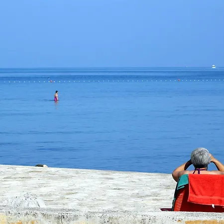 With A Parking Space - 7060 Appartamento Umago