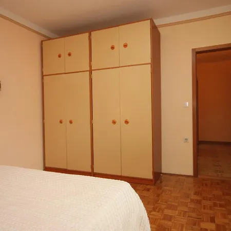 With A Parking Space - 7060 Апартаменты